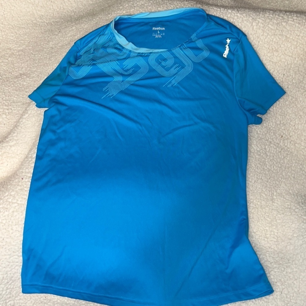 REEBOK tee shirt